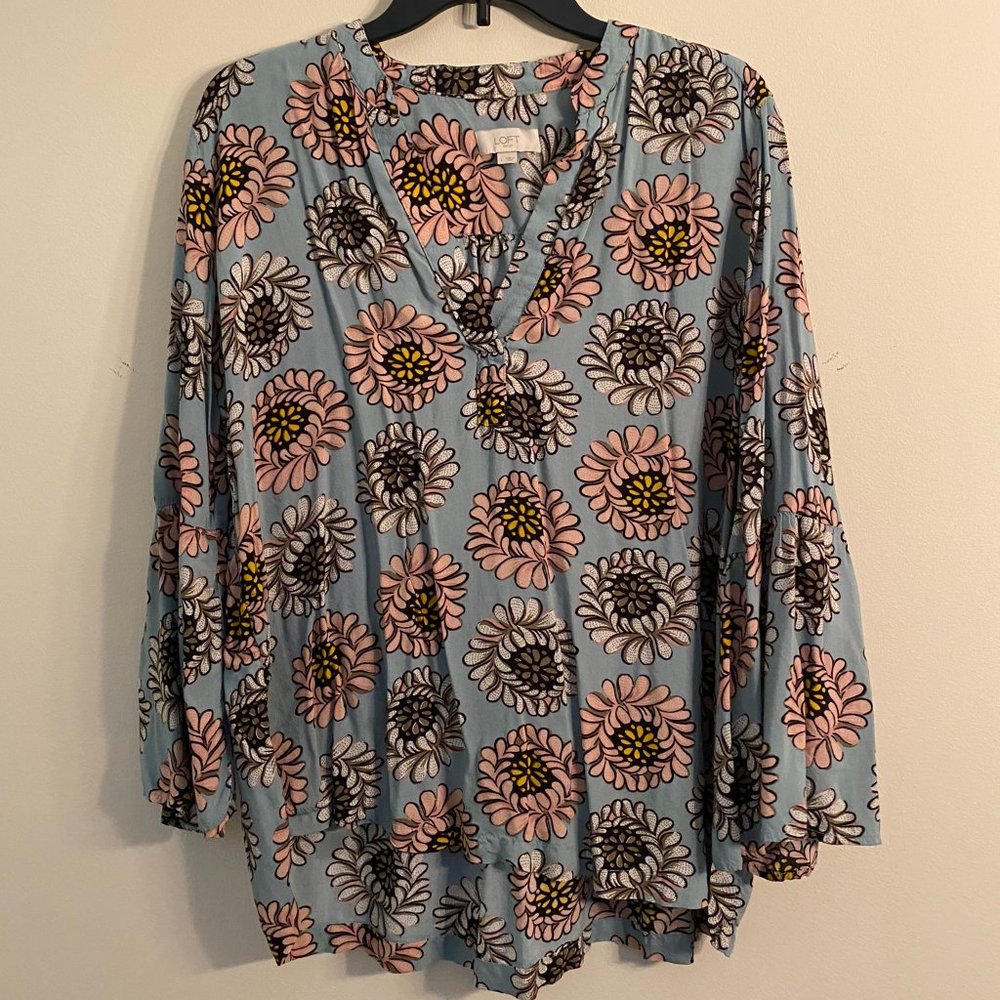 LOFT Blue Floral Bell Sleeve Top Sz L
